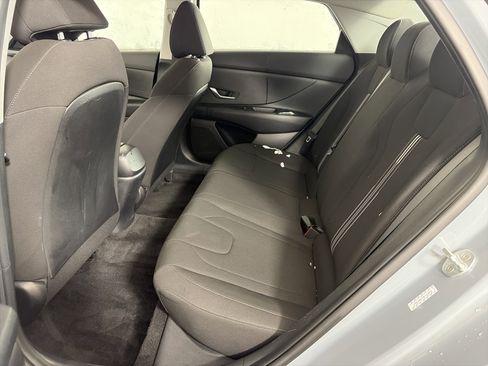 Used 2023 Hyundai Elantra SEL image 7