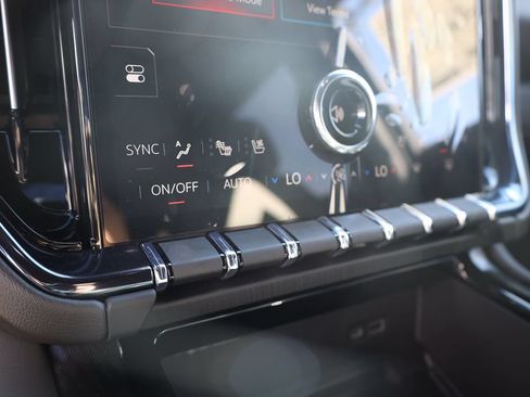 New 2026 GMC Yukon XL AT4 w/ AT4 Premium Plus Package AWD/4WD image 15