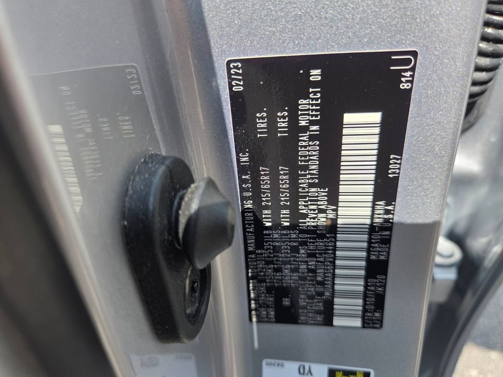 Used 2023 Toyota Corolla Cross L FWD image 19