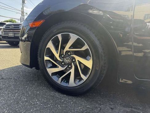 Used 2016 Honda Civic EX image 8