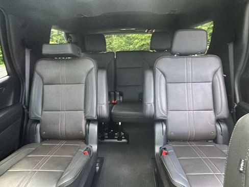 Certified 2025 Chevrolet Tahoe High Country AWD/4WD image 35