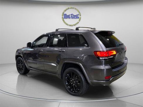 Used 2020 Jeep Grand Cherokee Altitude AWD/4WD image 3
