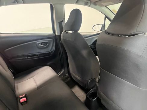 Used 2015 Toyota Yaris SE image 14