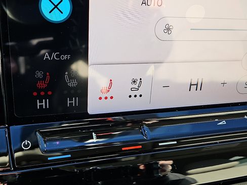 New 2026 Volkswagen Atlas SE image 15