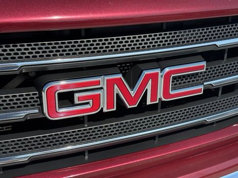Used 2014 GMC Sierra 1500 SLT w/ All-Terrain Package AWD/4WD image 9