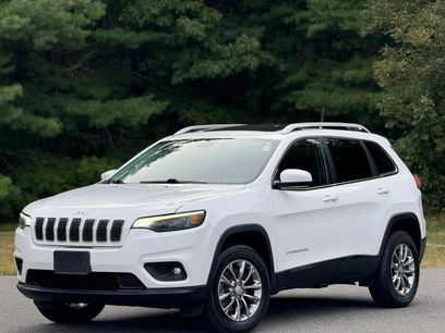 Used 2019 Jeep Cherokee Latitude Plus w/ Comfort/Convenience Group