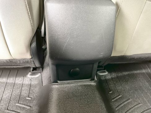 Used 2017 Ford Fusion S image 10