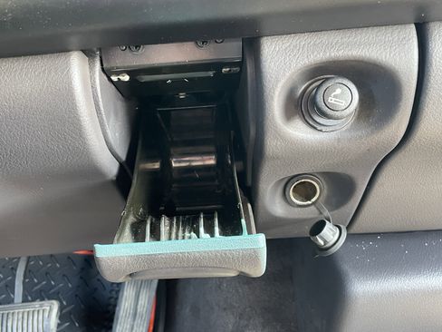 Used 2001 Dodge Ram 2500 Truck 2WD Quad Cab image 21