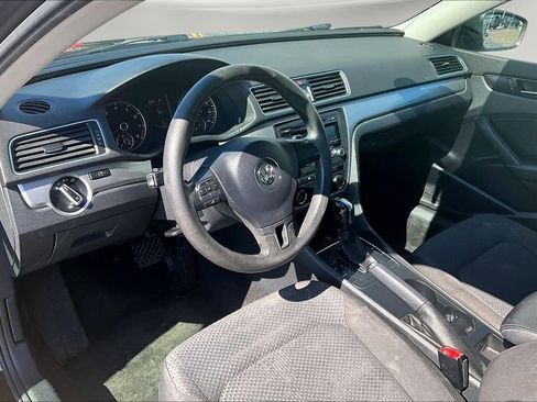 Used 2013 Volkswagen Passat 2.5 S image 17