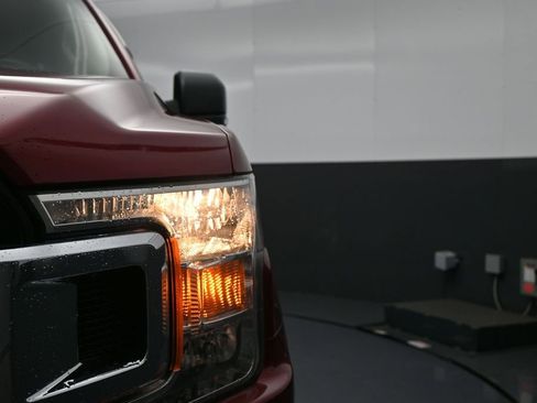 Used 2019 Ford F150 XLT w/ Equipment Group 302A Luxury AWD/4WD image 12