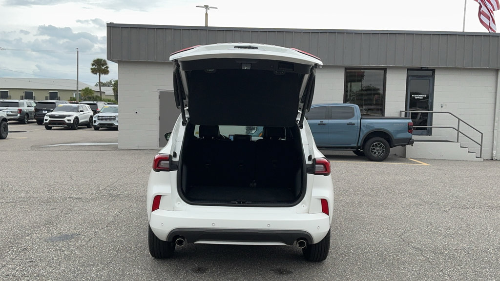 Certified 2024 Ford Escape ST-Line w/ Tech Pack #1 FWD image 14