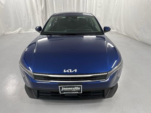 New 2025 Kia K4 LXS image 8