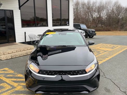 Used 2024 Kia Forte LXS image 2