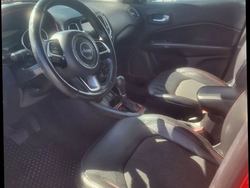 Used 2019 Jeep Compass Trailhawk AWD/4WD image 21