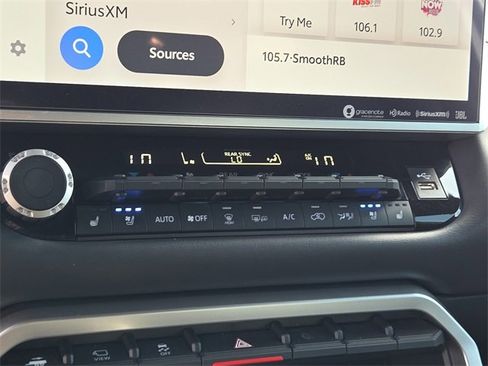 Used 2023 Toyota Sequoia Platinum image 21