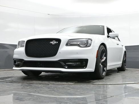 Used 2023 Chrysler 300 C RWD image 49