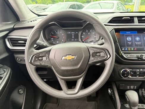 Used 2021 Chevrolet TrailBlazer LT w/ Sun and Liftgate Package FWD image 23
