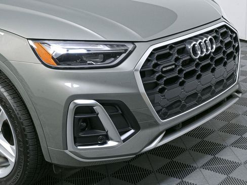 Used 2023 Audi Q5 e Premium AWD/4WD image 34