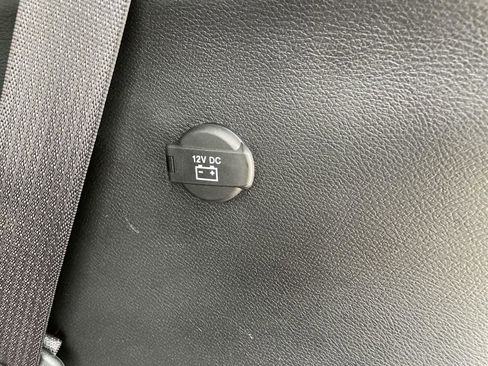 Used 2025 Chrysler Pacifica Limited image 43