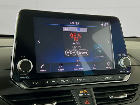 Used 2019 Nissan Altima 2.5 S FWD image 14