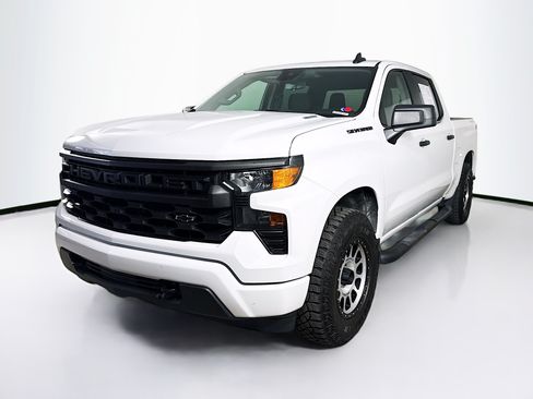 Used 2024 Chevrolet Silverado 1500 Custom w/ Turbomax Blackout Package AWD/4WD image 4