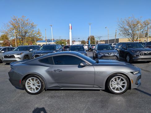 Used 2024 Ford Mustang GT Premium image 12
