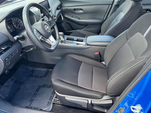 Used 2025 Nissan Sentra SV FWD image 9