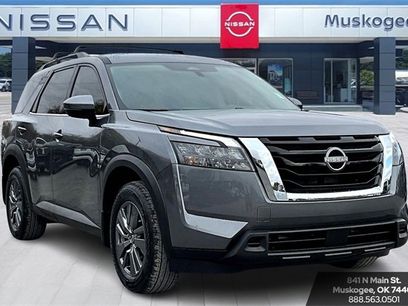 New 2025 Nissan Pathfinder SV