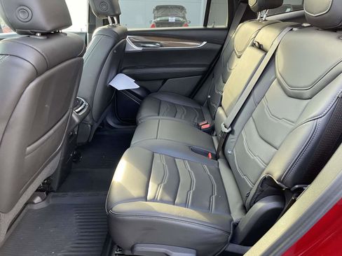Certified 2024 Cadillac XT6 Sport w/ Platinum Package AWD/4WD image 14