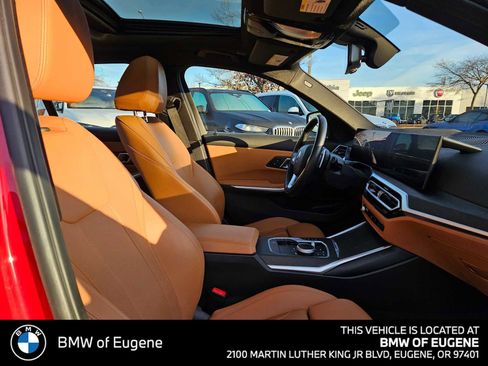 Used 2024 BMW 330i xDrive Sedan w/ Premium Package AWD/4WD image 11