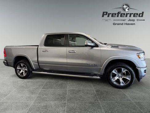 Used 2019 RAM 1500 Laramie AWD/4WD image 8
