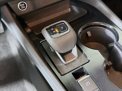 Used 2023 Nissan Rogue SV image 19