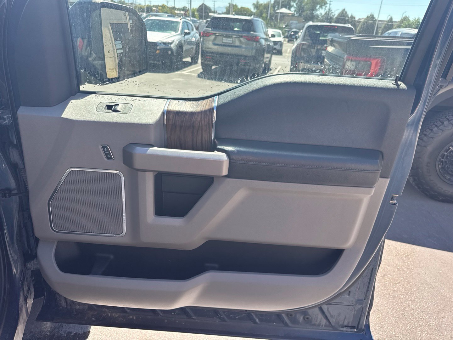 Used 2019 Ford F150 Lariat AWD/4WD image 11