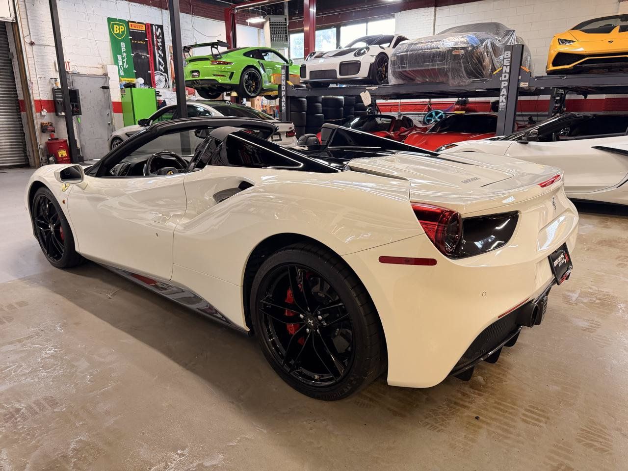 Used 2018 Ferrari 488 Spider RWD image 8