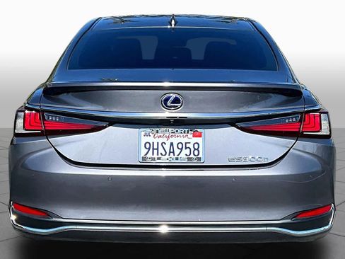 Used 2021 Lexus ES 300h w/ Premium Package FWD image 4