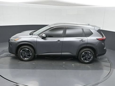 Used 2024 Nissan Rogue SV w/ SV Premium Package FWD image 41