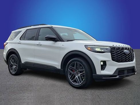 New 2026 Ford Explorer ST-Line w/ ST-Line Street Pack image 2