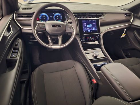 New 2026 Jeep Grand Cherokee Laredo AWD/4WD image 15