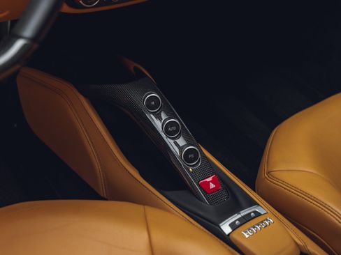 Used 2017 Ferrari 488 GTB RWD image 51