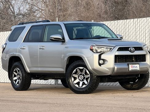 Used 2019 Toyota 4Runner TRD Off-Road Premium image 2