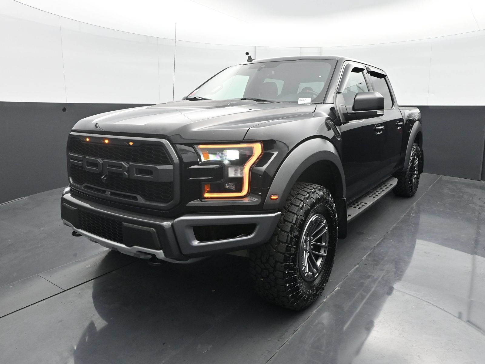 Used 2020 Ford F150 Raptor w/ Equipment Group 802A Luxury AWD/4WD image 1