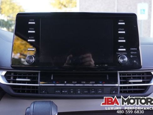 Used 2023 Toyota Sienna XLE image 85