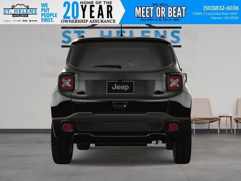 New 2023 Jeep Renegade Latitude w/ Sun/Sound Group image 13