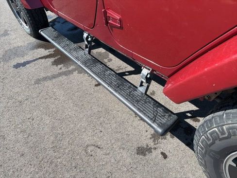 Used 2012 Jeep Wrangler Unlimited Sahara image 16