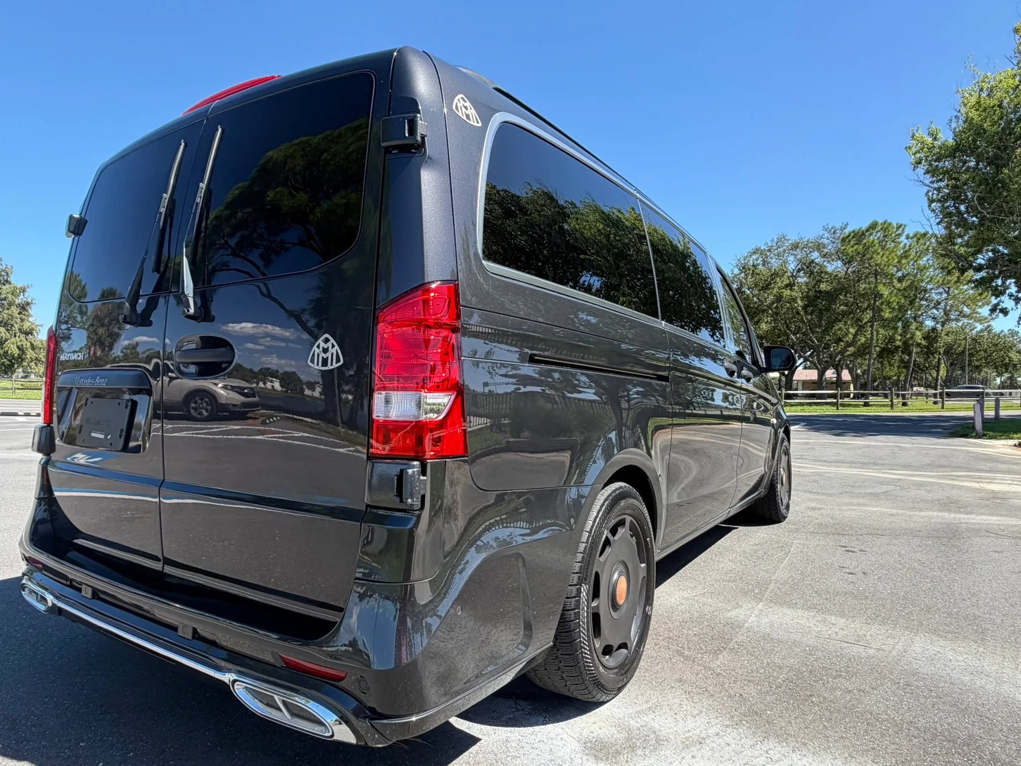 Used 2021 Mercedes-Benz Metris Passenger w/ Premium Safety Package image 14