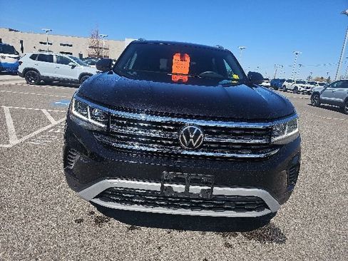 Used 2023 Volkswagen Atlas Cross Sport SE w/ Black Wheel Package AWD/4WD image 2