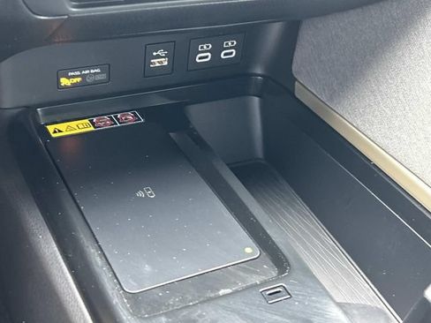 Used 2025 Toyota Camry LE FWD image 26