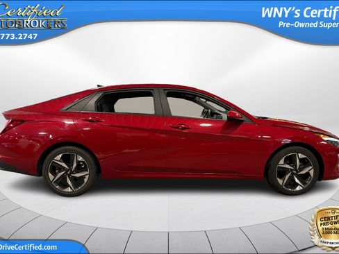 Used 2023 Hyundai Elantra SEL w/ Convenience Package FWD image 4