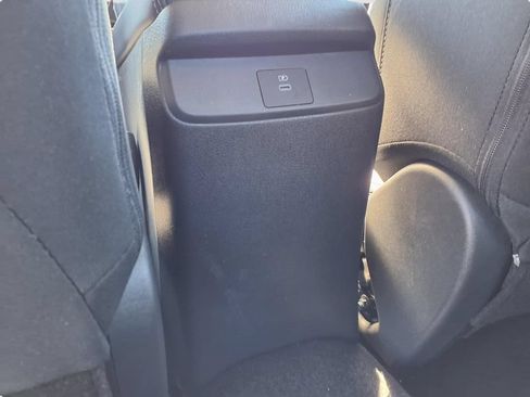 Used 2026 Nissan Sentra SV w/ SV Convenience Package FWD image 28