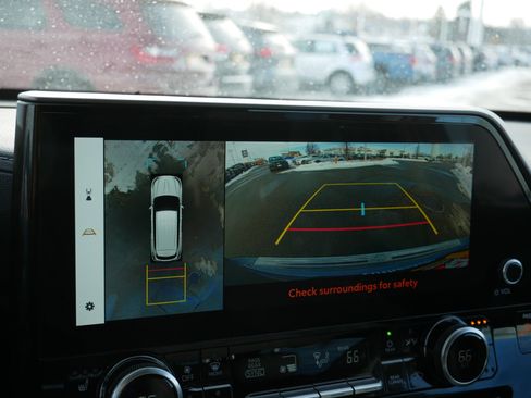 Used 2024 Toyota Highlander Limited image 27